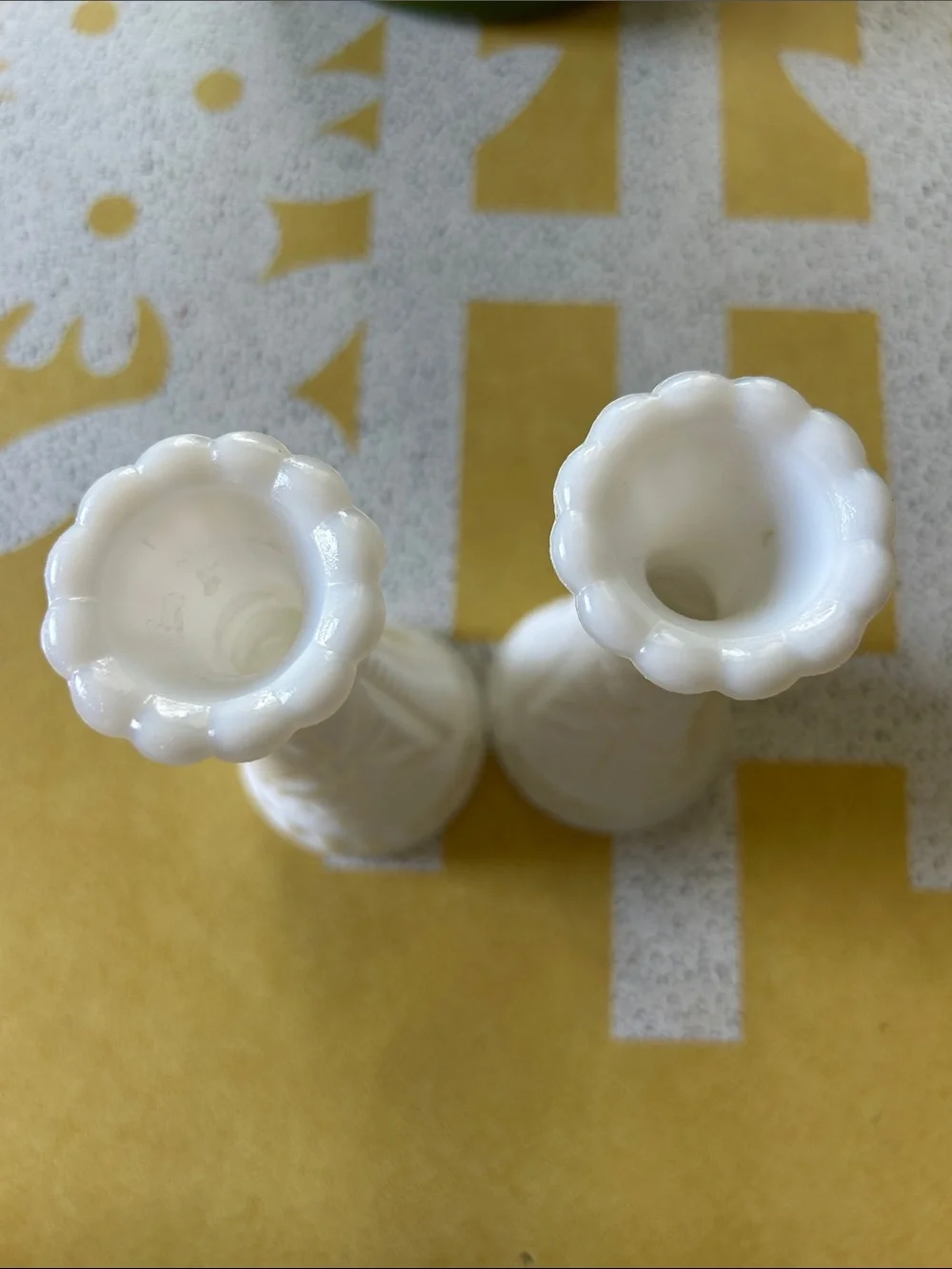 Anchor Hocking White Scalloped Milk Glass Bud Vases, Pair EUC 6 in Tall